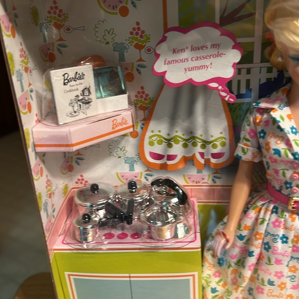 Retro Barbie Learns to Cook Doll Retro Doll and Outfit NRFB - Picture 2 of 5
